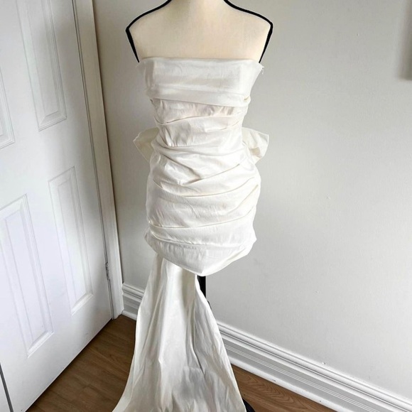 Honey “Caitlin Bow Back Mini Dress” - Picture 1 of 4